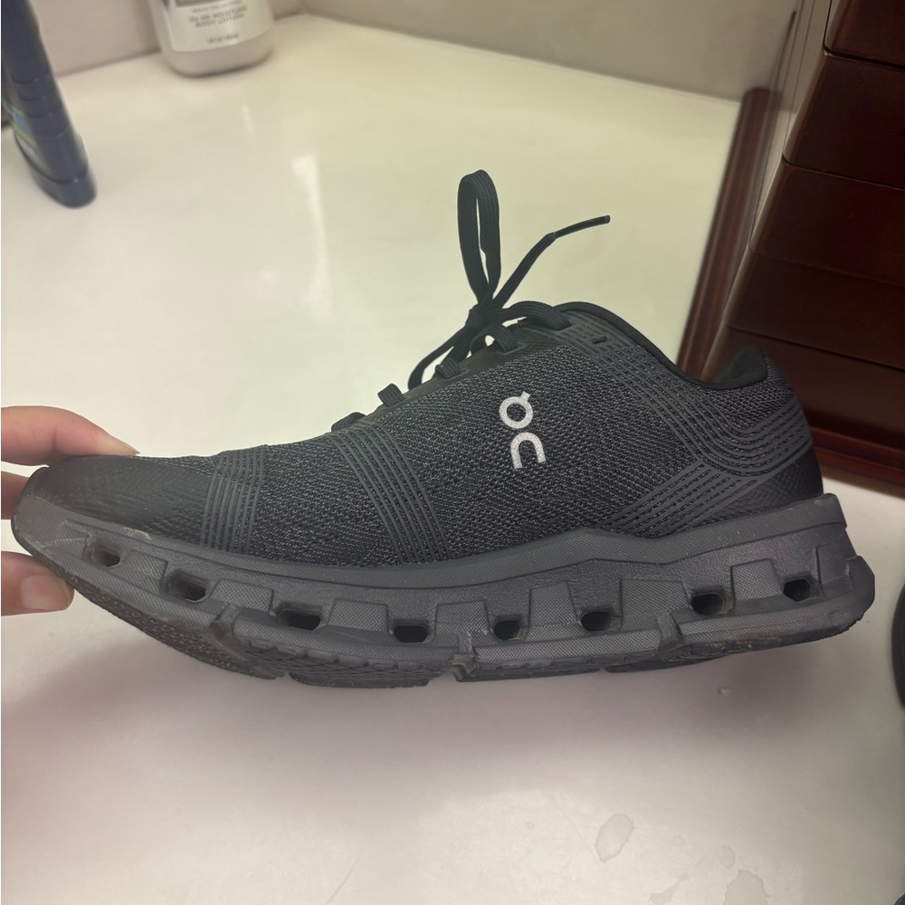 Black On Cloud Athletic Running Shoes